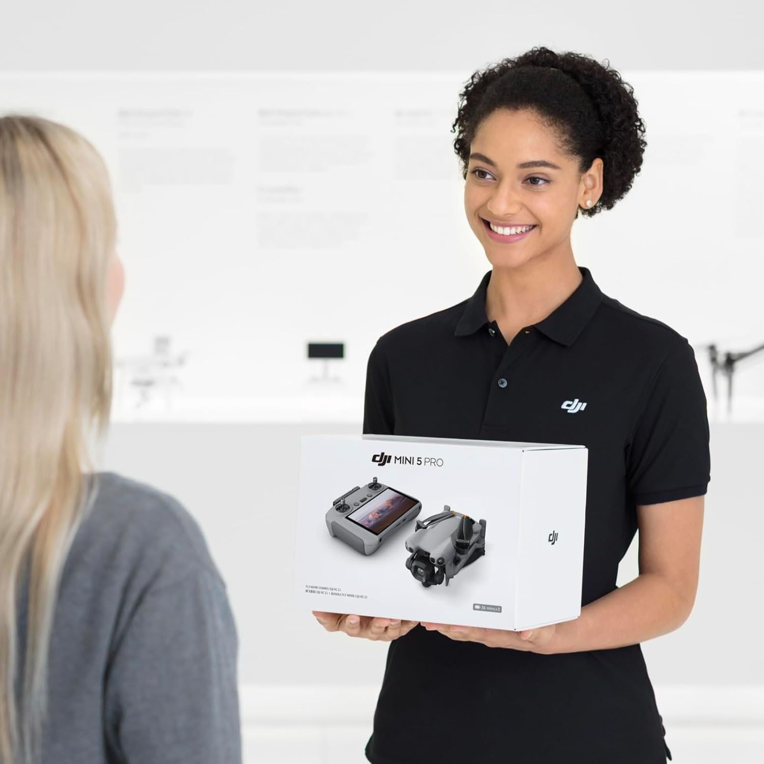 DJI Mini 5 Pro Fly More Combo Mit RC 2 Und 1 Jahr Care Bundle Grau